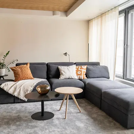 Lägenhet Luxurious 3-br With Balcony Helsingfors