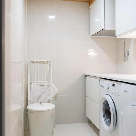 Luxurious 3-br With Balcony * Helsinki